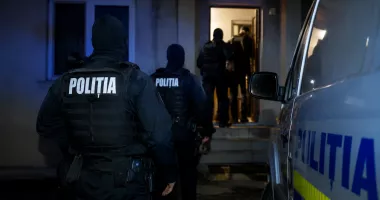 Stire din Eveniment : Bani murdari, imobile și conturi folosite în secret. Schema anchetată de polițiști
