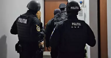 Stire din Eveniment : Operațiune DIICOT în Constanța. Un bărbat a fost reținut pentru trafic de droguri