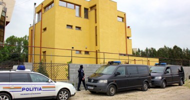 Percheziții la angajați ai Primăriei Constanța - 4