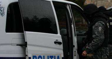 Stire din Eveniment : Percheziții de amploare într-un dosar de înșelăciune cu credite bancare