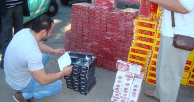 Descinderi cu mascați la bișnițarii de țigări din Piața Griviței și din Medgidia - 3