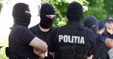 Stire din Eveniment : PERCHEZIȚII la escrocii care folosesc metoda "accidentul"