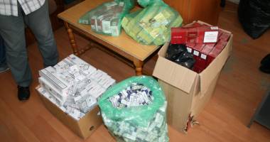 PERCHEZIȚII DE AMPLOARE LA CONSTANȚA. Descinderi cu mascați la contrabandiștii de țigări - 5