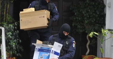 Percheziții la sediul firmei Hexi Pharma