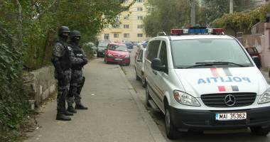 Stire din Eveniment : Zeci de percheziții la hoții din locuințe