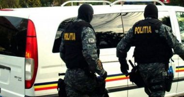 Stire din Eveniment : Percheziții la sediul unei clinici medicale din Constanța. Două femei ar fi fost vătămate corporal din culpă