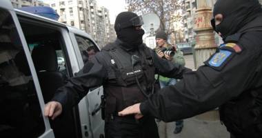 Stire din Eveniment : Percheziții de amploare în 13 locații. Sunt vizate fapte de coruptie!