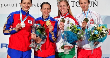 Stire din Sport : Performanță fără precedent pentru scrima din România