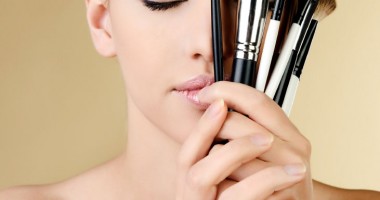 Stire din Diverse : Pericolele din produsele cosmetice