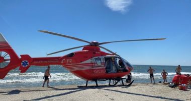Două persoane, scoase din mare la Mangalia
