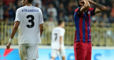 Stire din Sport : Se vor tăia salariile fotbaliștilor din Liga I