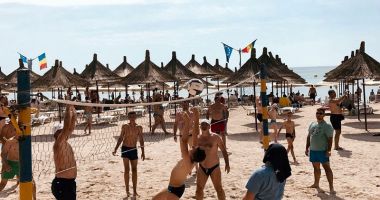 Stire din Diverse : Pe "planeta" Perla Venusului, toată lumea se distrează!