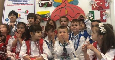 Oaspeți din 8 țări străine, la Grădinița "Perluțele Mării" - 2