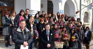 Stire din Cultură-Educație : Preșcolarii de la "Perluțele Mării", vizitați de oaspeți din patru țări europene