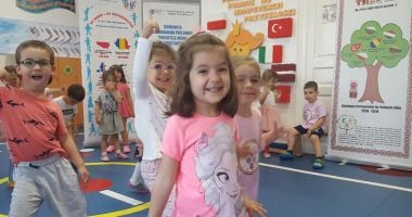 Grădinița "Perluțele mării" organizează "Un fluviu  de cântece și dansuri" - 2