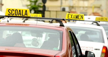 Stire din Eveniment : S-A VOTAT! Deputații au respins introducerea poligonului și a traseului de noapte la examenul pentru permisul auto