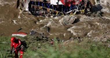 FOTO DRAMATIC. Accident rutier cu 33 de morți, pe autostradă! - 2