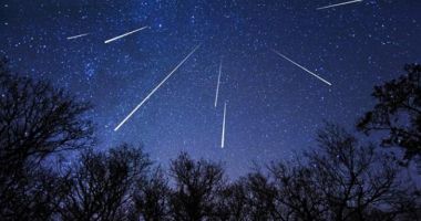 Stire din Social : Experienţă unică în faţa Planetariului din Constanţa! Ploaia de meteori va fi urmărită timp de câteva ore