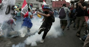Stire din Actualitate : Barajele rutiere, continuate la o zi după prelungirea stării de urgenţă din Peru