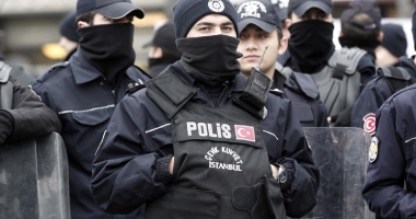 Stire din Actualitate : Peste  70 de persoane reținute la Istanbul, în cadrul anchetei privind  puciul din 2016