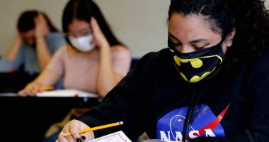 Peste 1000 de absenţi la simularea Bac-ului la matematică