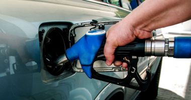 Stire din Economie : Peste 3.000 de transportatori vor beneficia de compensarea creșterii prețurilor la carburant