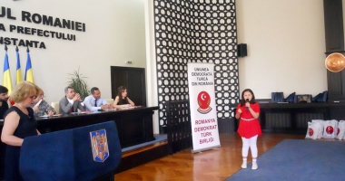 Stire din Cultură-Educație : Peste 70 de copii înscriși la concursul de limba turcă