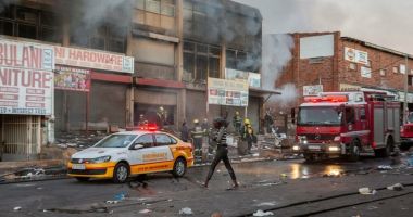 Stire din Actualitate : Măcel pe străzi. Peste 70 de persoane au murit în Africa de Sud
