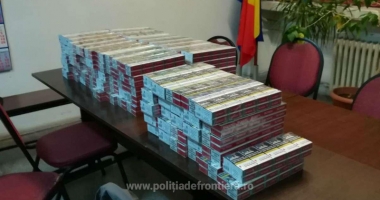 Peste o mie de pachete de țigări, descoperite într-un autoturism
