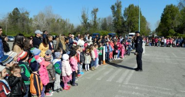 Peste o mie de elevi, curioși să-i cunoască pe jandarmii constănțeni - 6