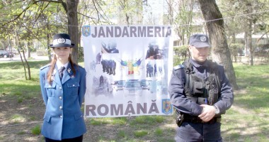 Peste o mie de elevi, curioși să-i cunoască pe jandarmii constănțeni - 2