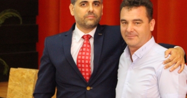 Stire din Politică-Administrație : Primarul de la Peștera, Marius Liviu Petre, prima zi de muncă în administrația locală