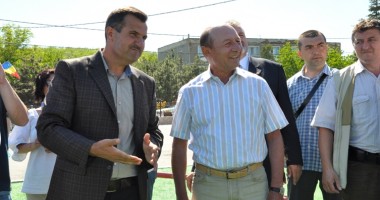GALERIE FOTO. Președintele Traian Băsescu a participat la Ziua Comunei Peștera - 16