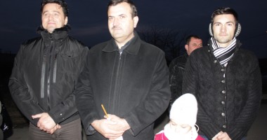 Sărbătorile de iarnă au început la Peștera cu spectacole și colinde - 3