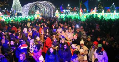 Imagini de basm în comuna Peștera. S-a dat startul sărbătorilor - 6
