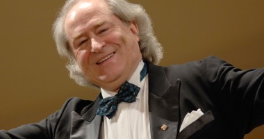 Stire din Cultură-Educație : Premieră la Constanța: Peter Guth a umplut Casa de Cultură, până la refuz
