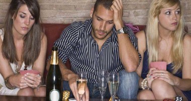 Stire din Diverse : Tinerii care consumă alcool ar putea deveni dependenți