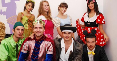 Stire din Cultură-Educație : Petrecerile de  Halloween se țin lanț, spre deliciul elevilor