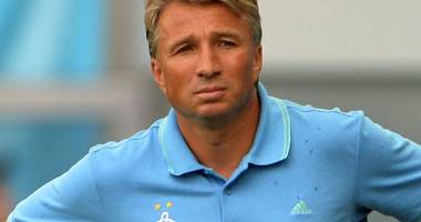 Stire din Sport : Dan Petrescu va antrena o echipă din România