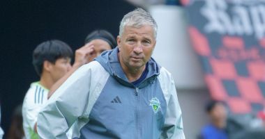 Stire din Sport : Dan Petrescu, eliminat din Liga Campionilor Asiei