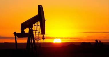 Stire din Economie : Prețul barilului de petrol se apropie de 39 de dolari