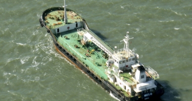 Un petrolier al Forțelor Navale ale Uniunii Europene, capturat de pirații somalezi