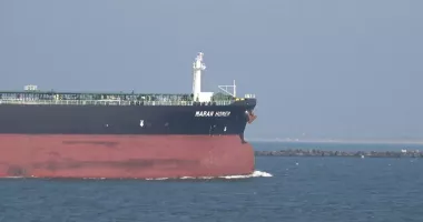 Stire din Actualitate : Petrolier grec lovit în Marea Neagră. Un român se afla la bord