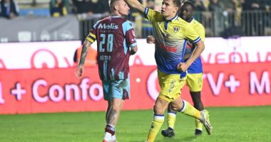 Stire din Sport : Petrolul Ploieşti a sărbătorit 100 de ani de existenţă la meciul cu Vitesse Arnhem