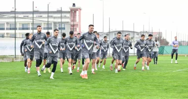 Stire din Sport : Petrolul Ploiești a deplasat un lot de 31 de jucători în Antalya