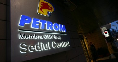 Stire din Economie : Petrom a devansat Fondul Proprietatea în topul tranzacțiilor bursiere
