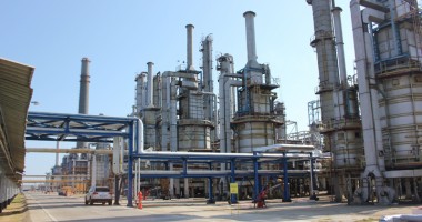 Stire din Economie : Sindicaliștii  de la "Petromidia" solicită o creștere salarială de 14%