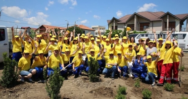 Stire din Eveniment : Zeci de angajați de pe platforma Petromidia, acțiune de voluntariat în Năvodari