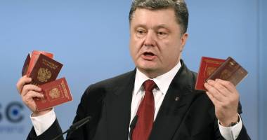 Stire din Actualitate : Ucraina / Petro Poroșenko a promulgat legile privind desovietizarea