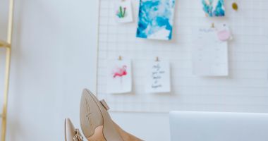 Stire din Actualitate : Cum să alegi un laptop bun pentru a munci remote sau pentru freelancing